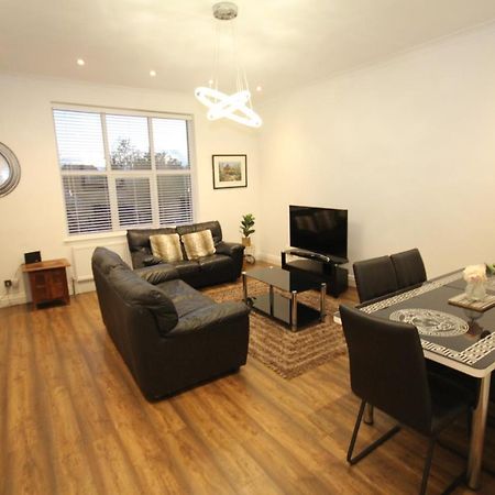 Great West Road Apartments Flat C Londra Esterno foto