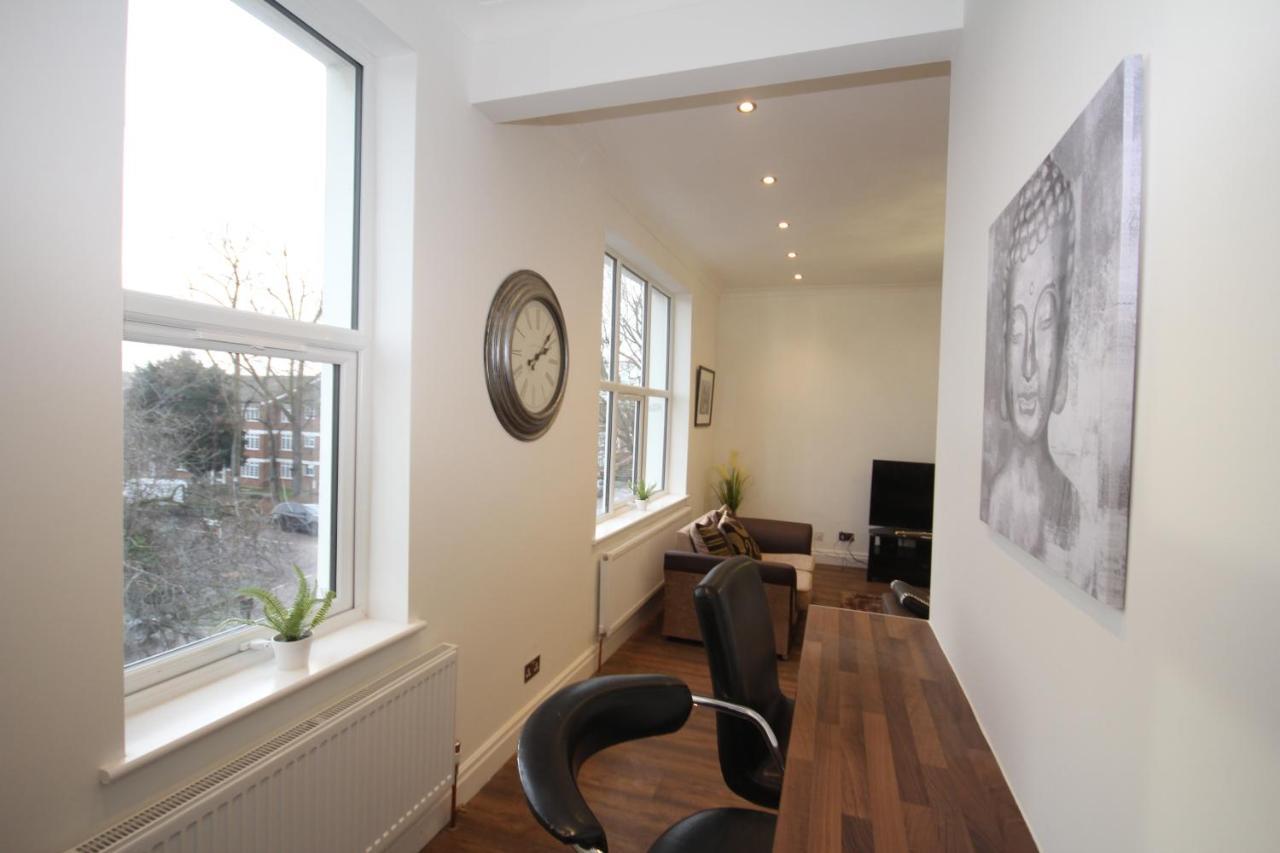 Great West Road Apartments Flat C Londra Esterno foto